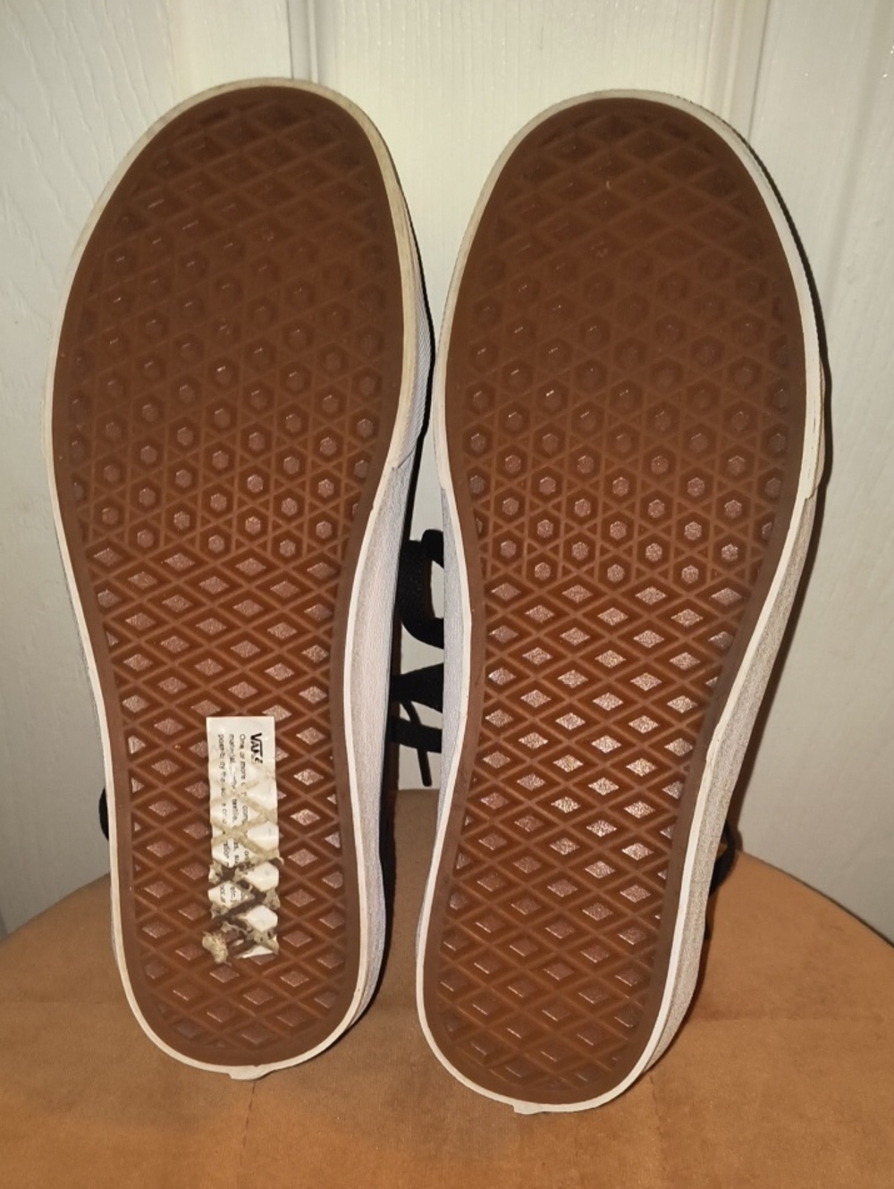 Vans Old Skool Houndstooth Embossed Black Suede Sneakers Size 8 Women's - Picture 7 of 8